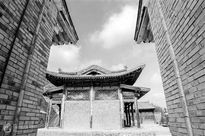 蘭州莊嚴(yán)寺，曾經(jīng)是一位帝王的皇宮內(nèi)苑