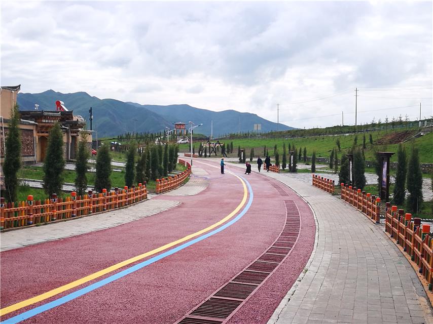 甘肅甘南州夏河縣安果村：吃上“旅游”飯，安心奔小康