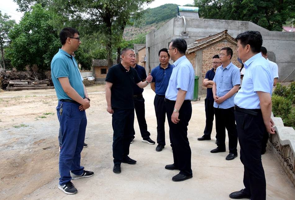 王銳深入麥積區(qū)、甘谷縣掛牌督戰(zhàn)村調(diào)研指導(dǎo)脫貧攻堅(jiān)工作