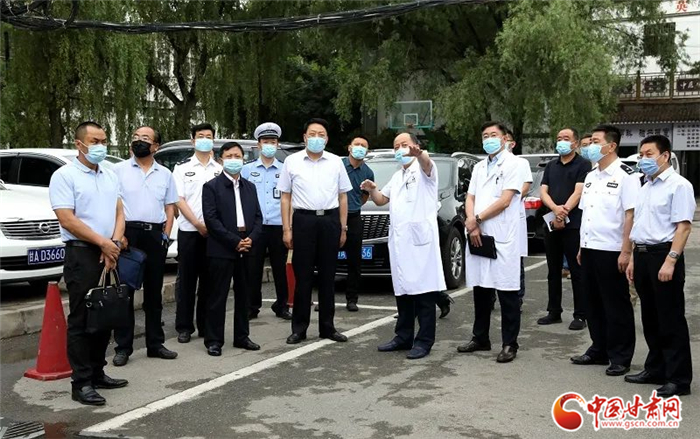 蘭州市公安局聯(lián)合多部門調研治理重點醫(yī)院停車難（圖）
