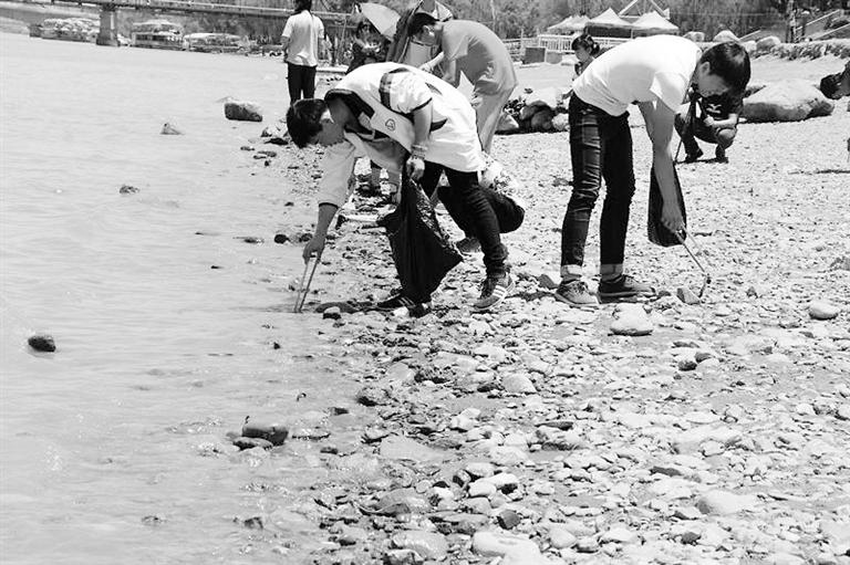 保護母親河，我們一直在路上……