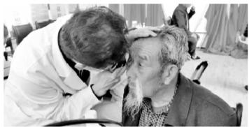 致敬時(shí)代楷?！瓣P(guān)愛八步沙林場(chǎng)大漠治沙人眼健康公益行動(dòng)”啟動(dòng)