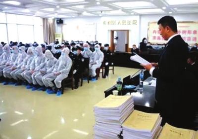 天水秦州區(qū)開審18人涉惡案 被控涉嫌敲詐勒索、尋釁滋事、開設(shè)賭場等