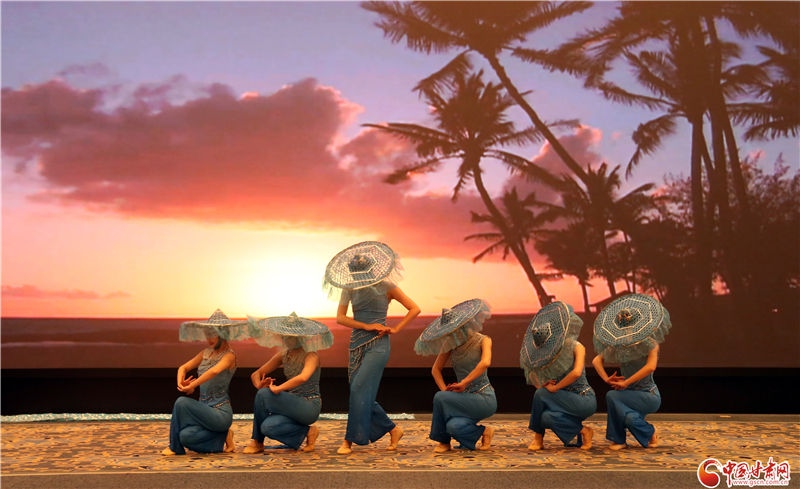 “暖冬遇見北?！背鞘型平橄盗谢顒幼哌M蘭州