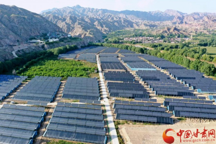 【奮斗百年路 啟航新征程 脫貧攻堅(jiān)答卷】以村為家，把貧困戶當(dāng)家人——記全國脫貧攻堅(jiān)先進(jìn)個人錢有