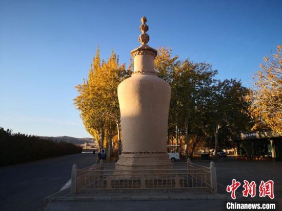 圖為2020年11月，沐浴在晨光中的莫高窟道士塔。(資料圖) 馮志軍 攝