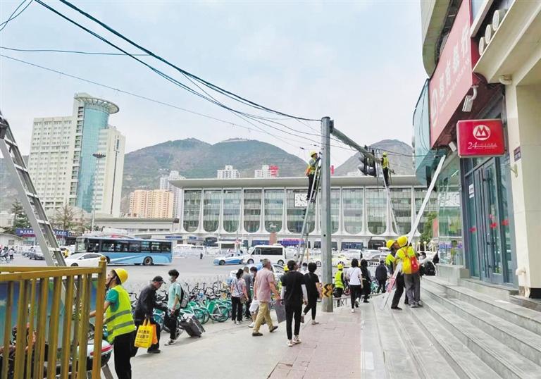 整治“城市蜘蛛網(wǎng)” 蘭州城關(guān)區(qū)全面展開(kāi)線纜清除