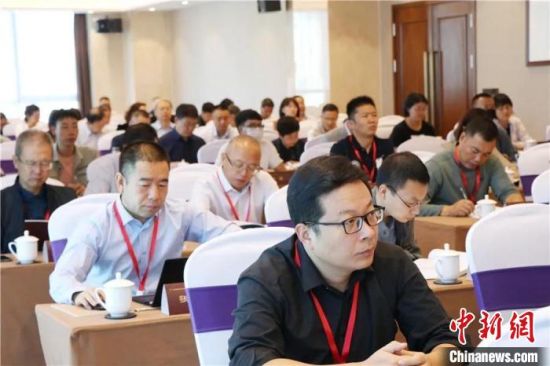 圖為“明清時期河西走廊社會變遷”學術研討會現場?！∥渫行侣剛髅郊瘓F供圖