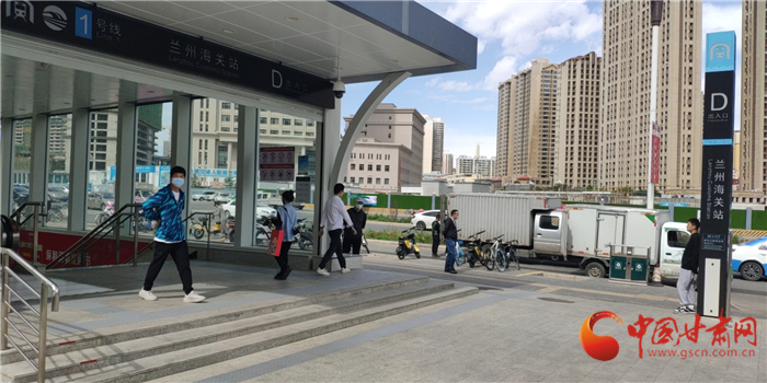 尋人：在蘭州地鐵蘭州海關(guān)站暖心救人的警察你在哪？