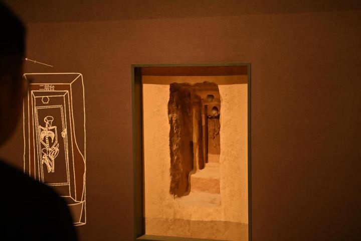 張家川縣馬家塬車輿博物館展陳的馬家塬遺址出土文物。李亞龍 攝