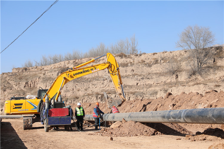 臨洮縣洮陽水廠農(nóng)村供水鞏固提升暨城區(qū)第二水源工程現(xiàn)場。_副本.jpg